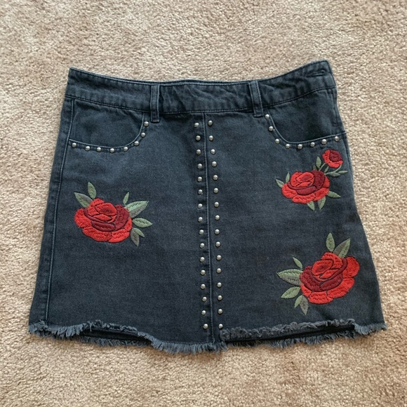 Skirt - Picture 2 of 5